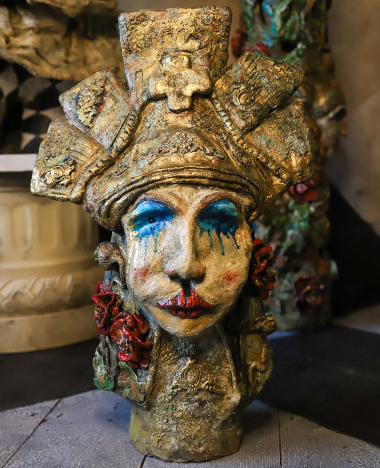 The Crimson Crown by Rustic Visions  -  £885